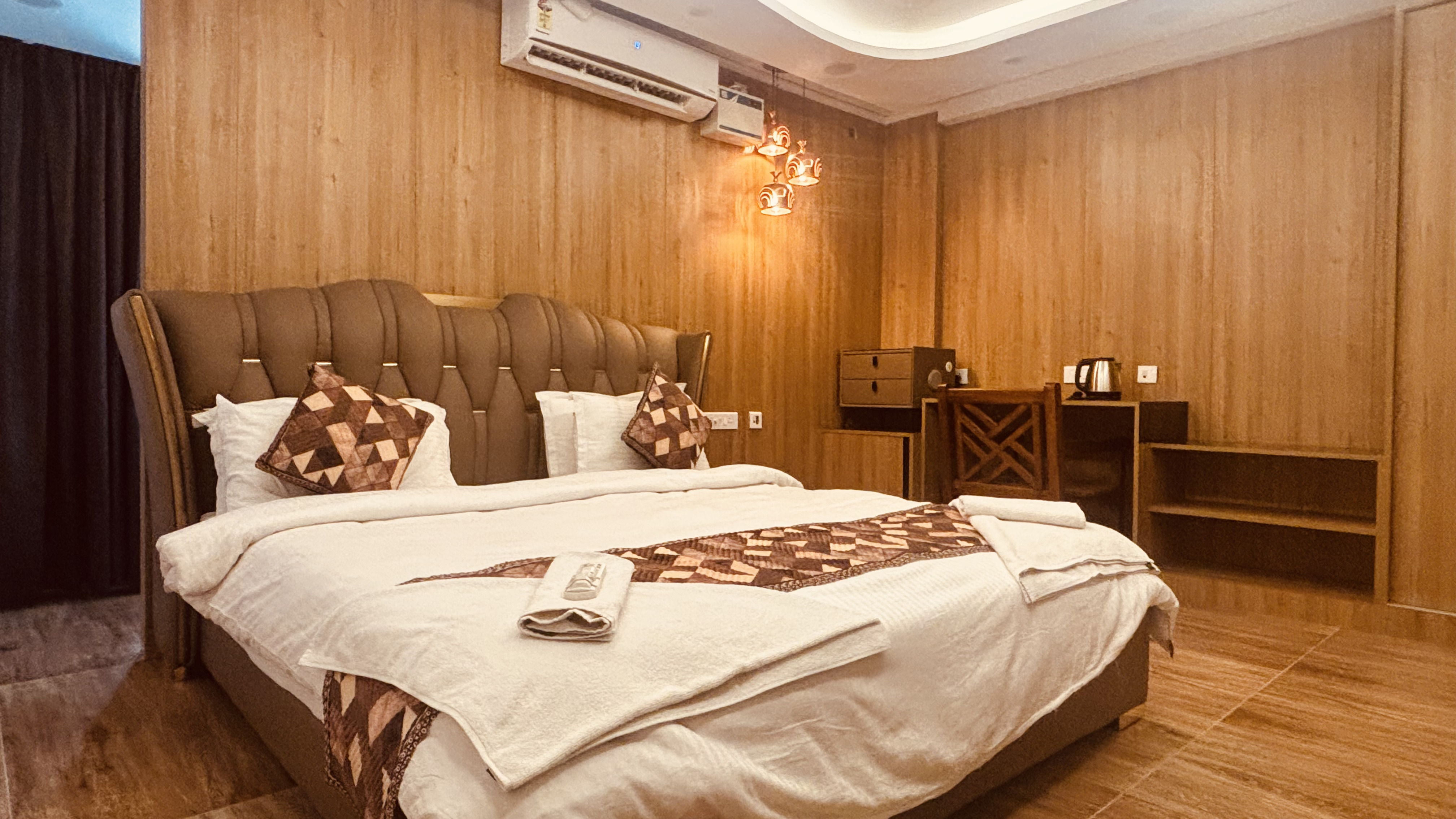 Hotels Near Vallam